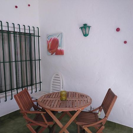 2 Calle Las Azucenas Playa Del Aguila  外观 照片