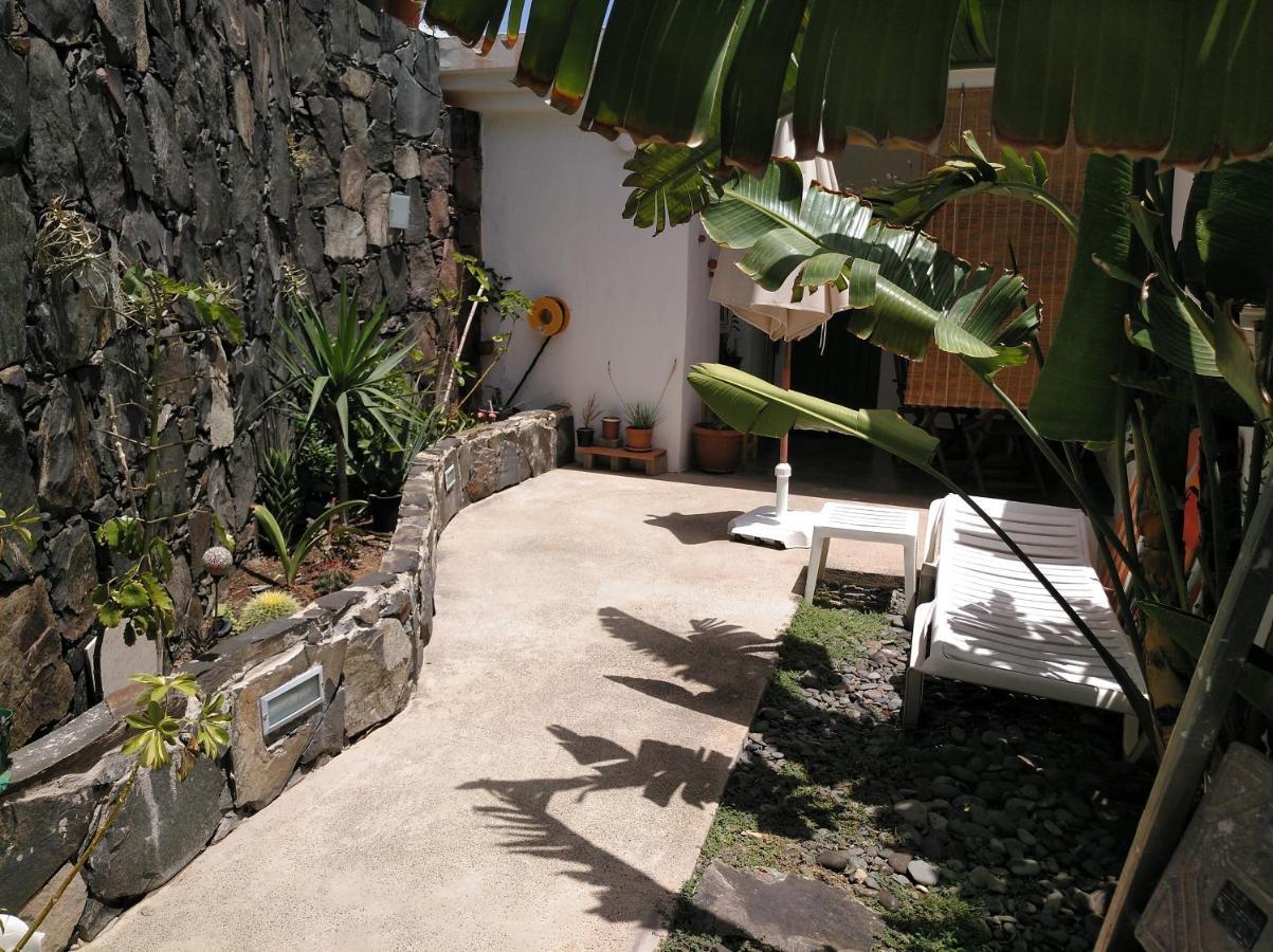 2 Calle Las Azucenas Playa Del Aguila  外观 照片